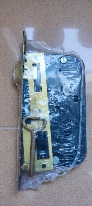 Fechadura de embutir - URFIC