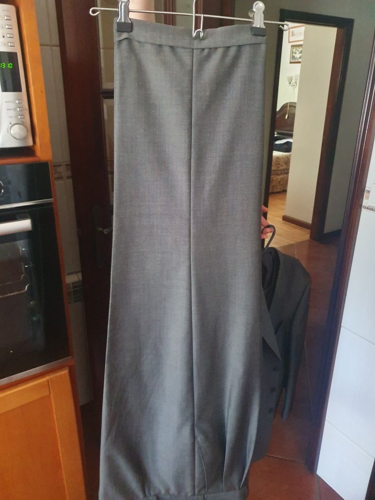 Fato cinza tamanho 48