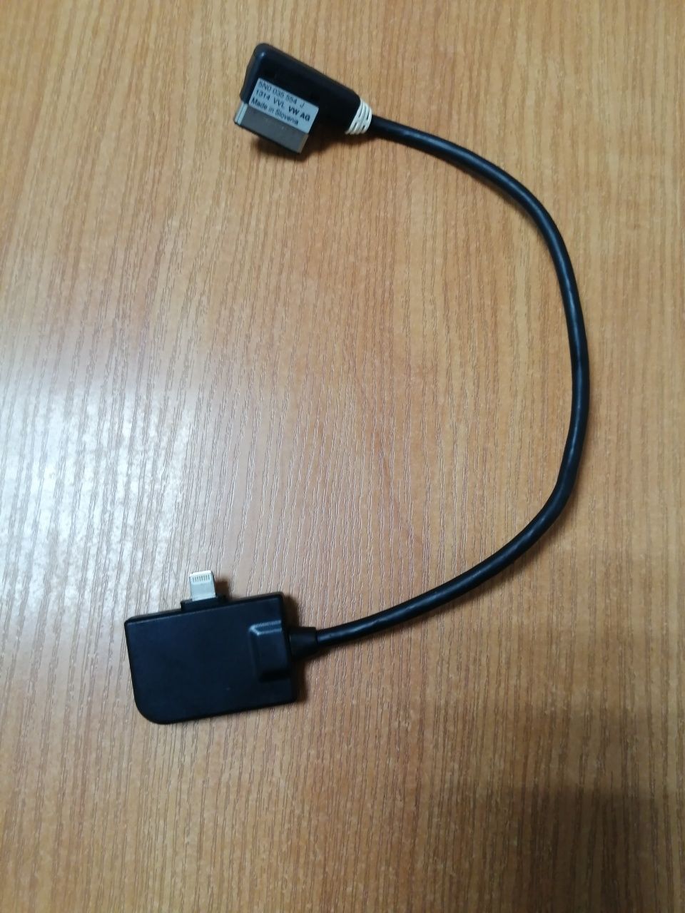 Адаптер VAG (5N0 035 554 J) - кабель iPhone media