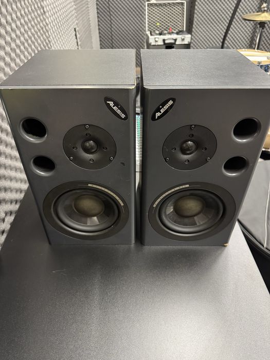 Monitory Studyjne Alesis M1 MKII aktywne , potężne brzmienie