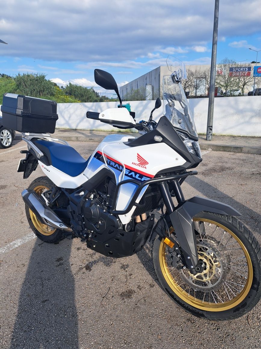 Honda Transalp 750 muitos extras