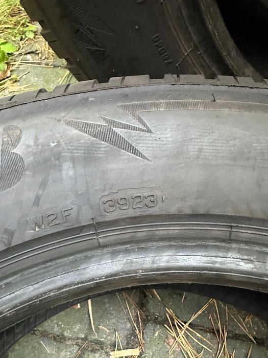 Bridgestone blizzak lm005 215\60 R16 99H zimowa
