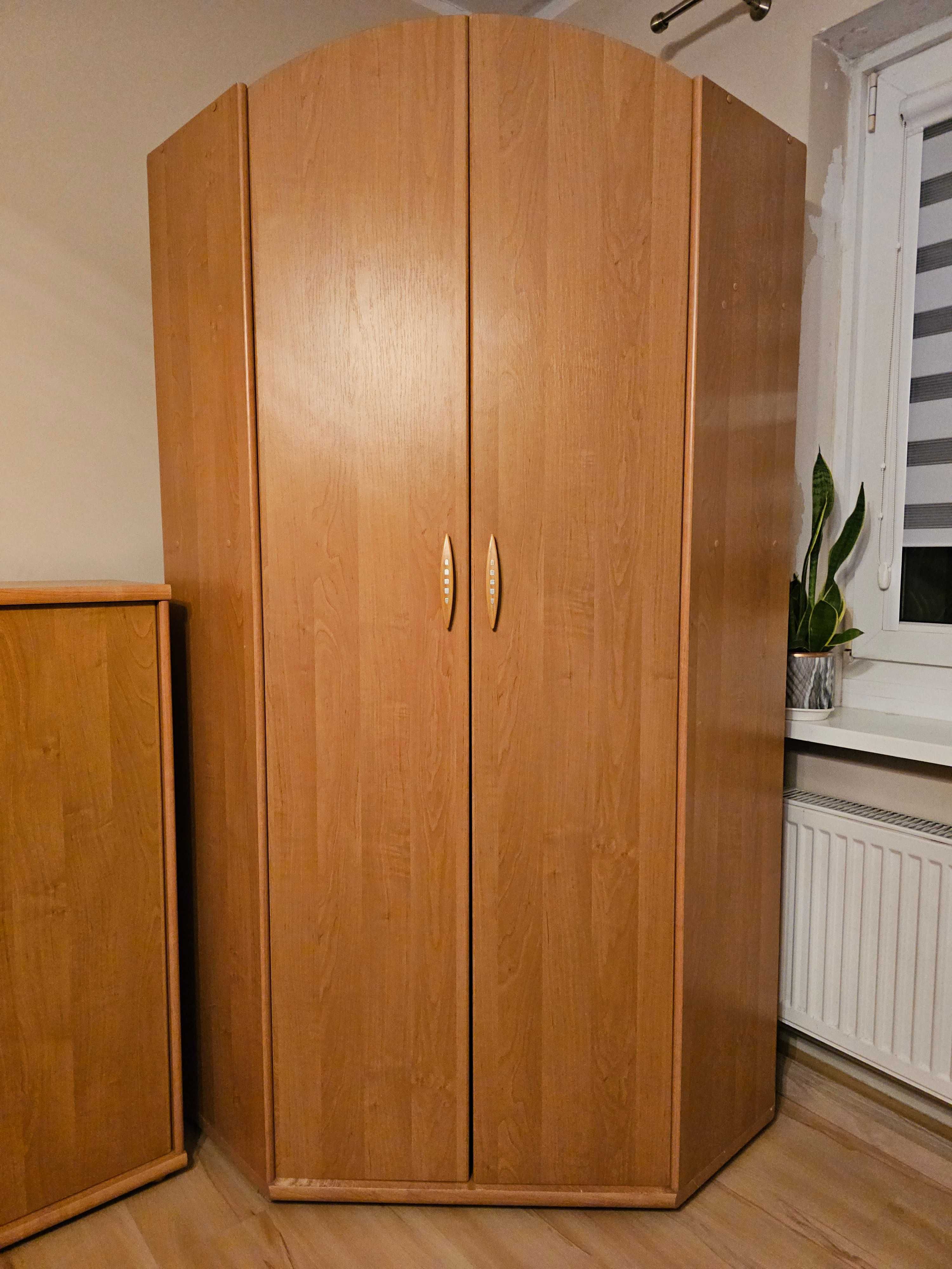 Komplet mebli w kolorze olchy - 10 elementów