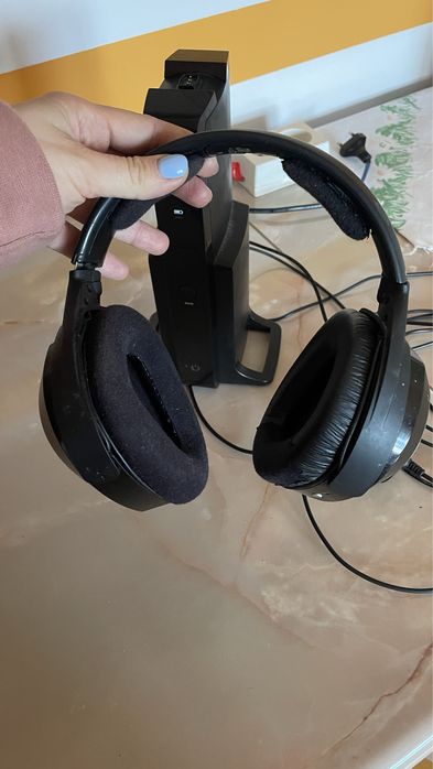 Słuchawki bezprzewodowe wokółuszne Sennheiser HDR 165