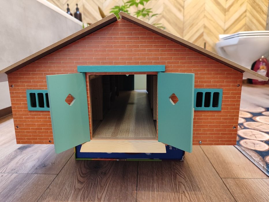 Stajnia 9 boksów dla koników Schleich