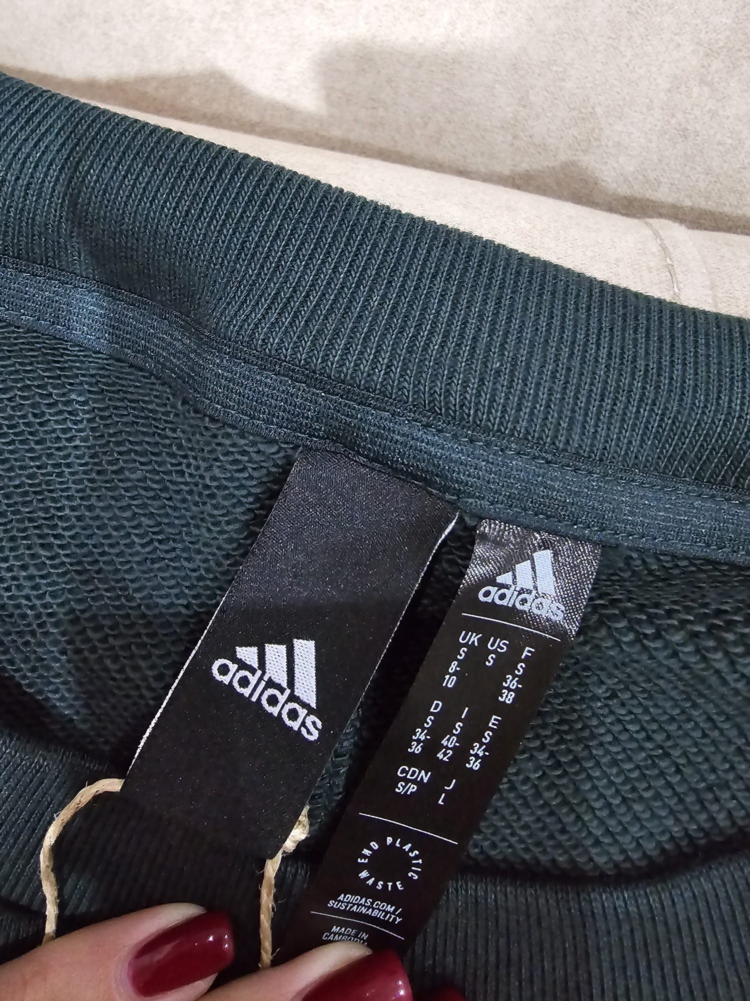 Camisola Adidas.