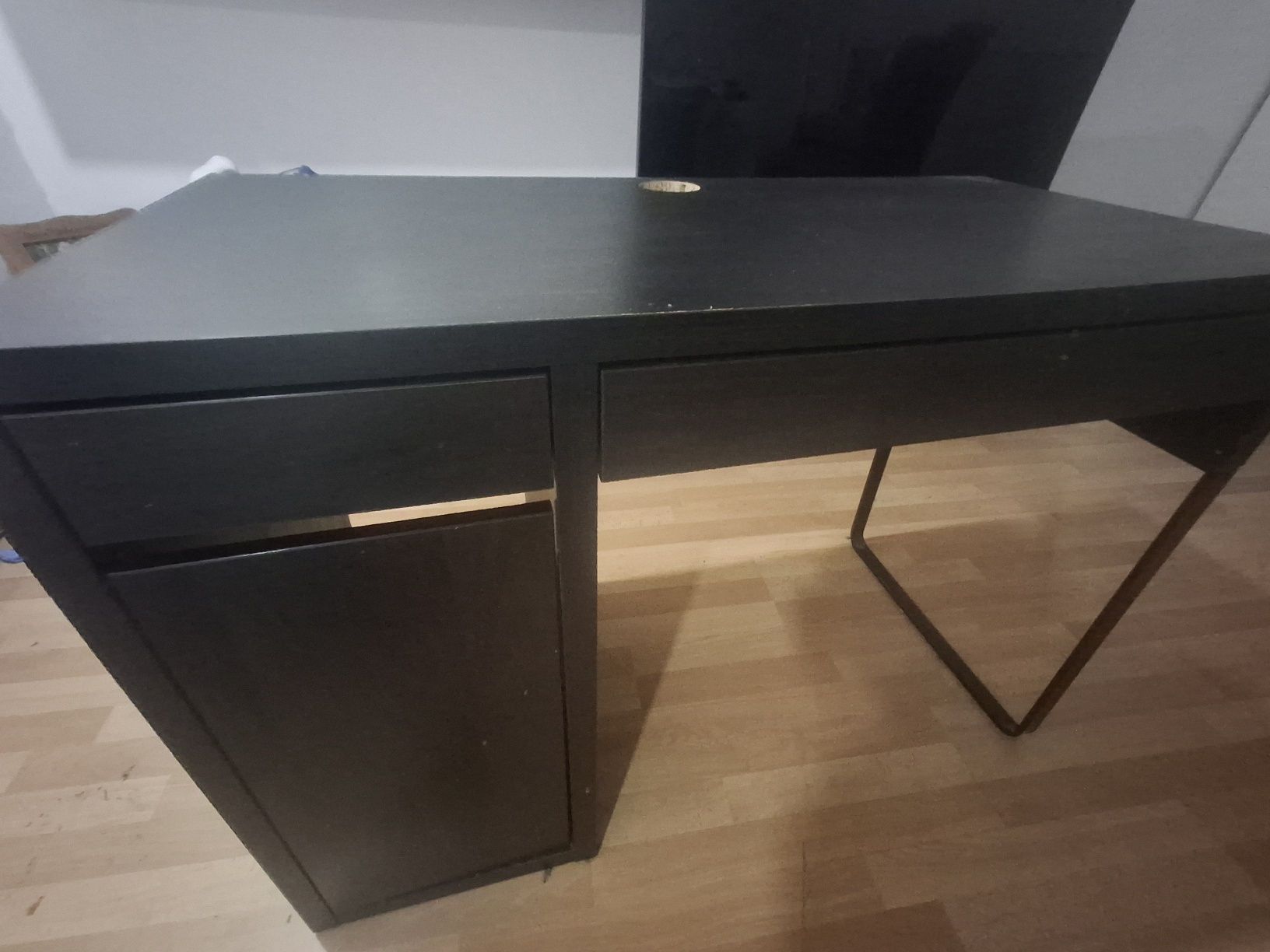 Secretaria Ikea preta