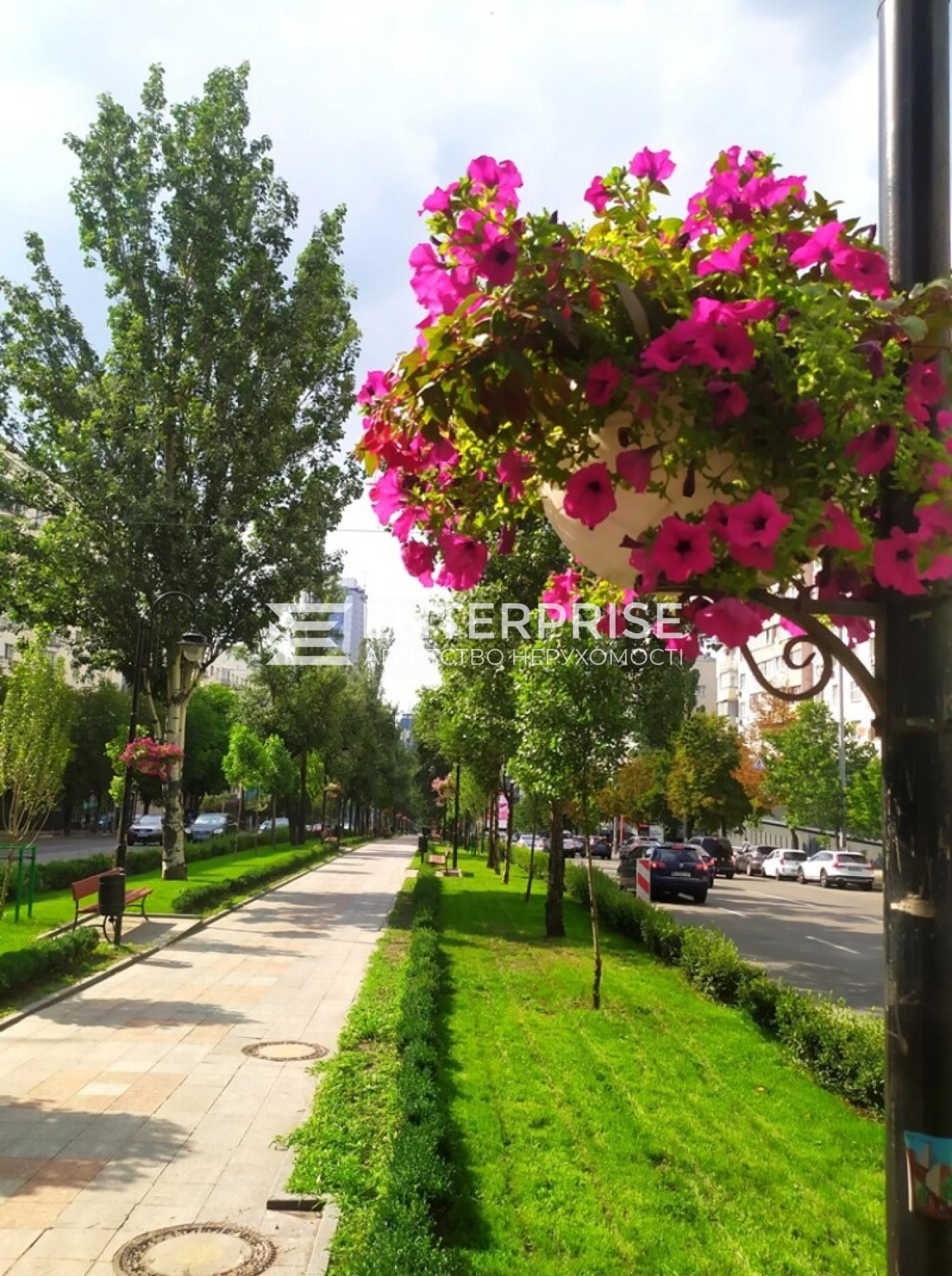 Продаж 3 к. квартири, у центрі, бул. Л. Українки, метро, Печерськ