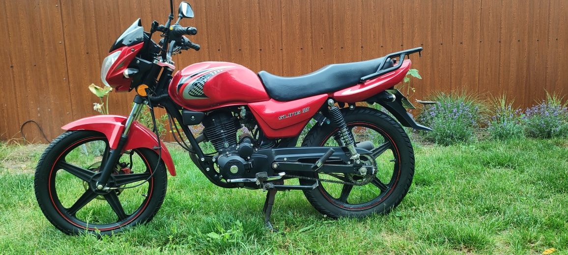 Motocykl 125 Benyco Sling