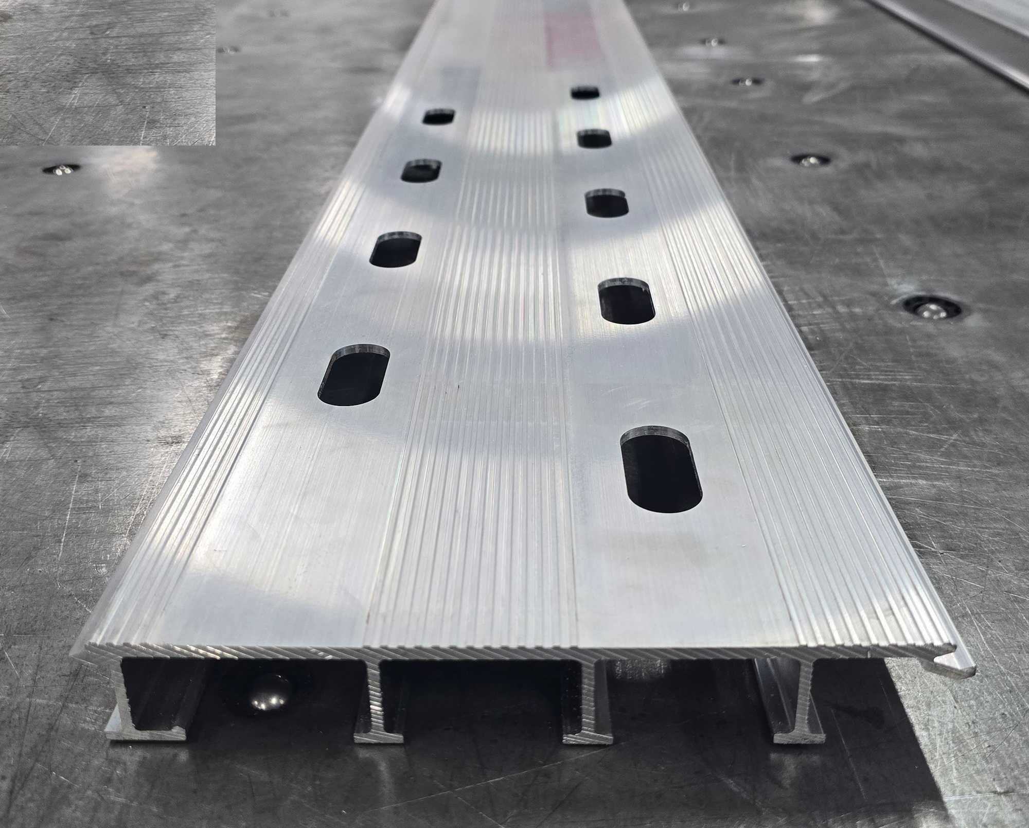 Panel podłogowy ALU 230x20 cm Laweta Najazd 4-wzm. Certyfikat VDI 2700