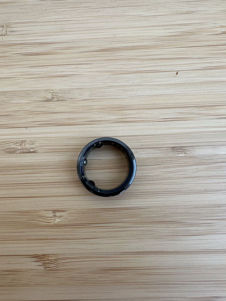 Oura ring 3 fintess tracker