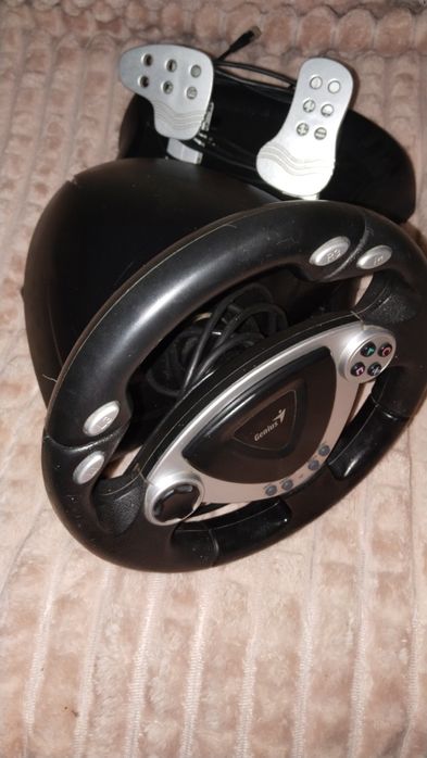 Продам руль для ПК продам в срочном порядке