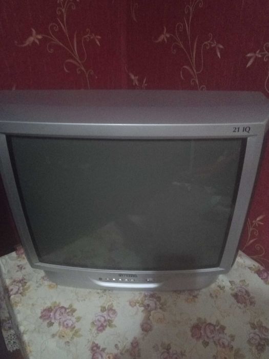 Продам телевізор з пультом