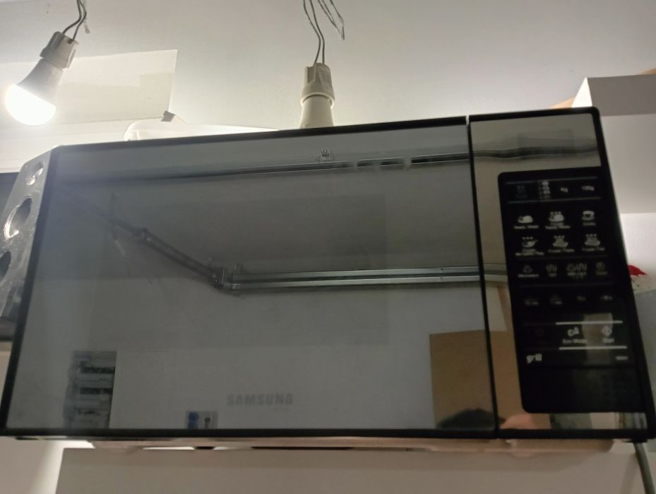 Mikrofalówka Samsung GE83X grill bdb stan