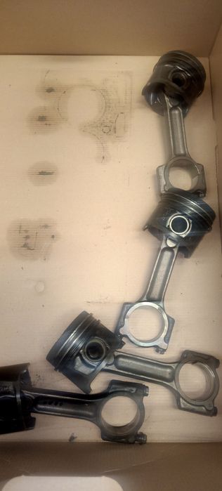 Продам блок к9к з поршнями