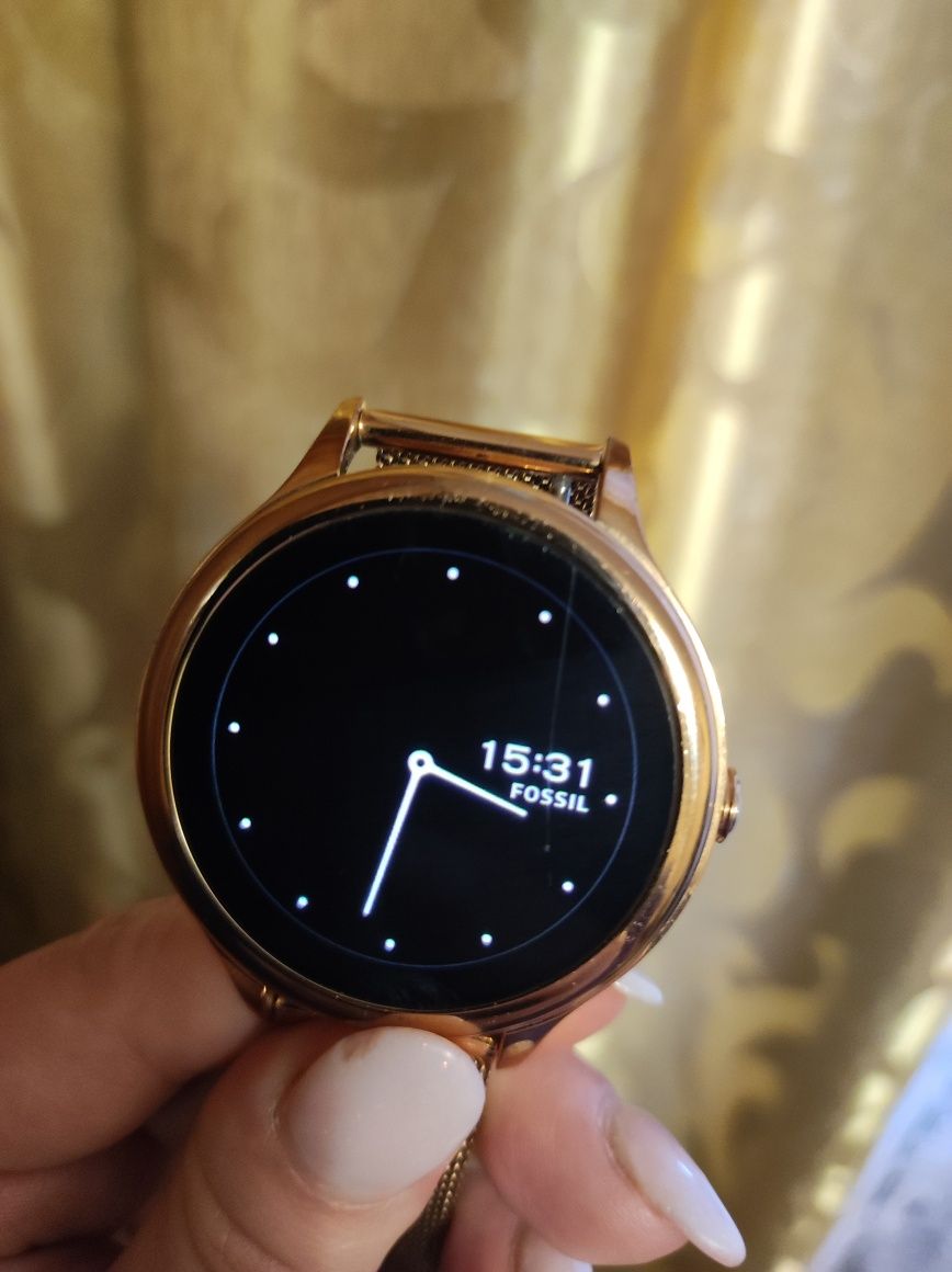 Смарт годинник Fossil