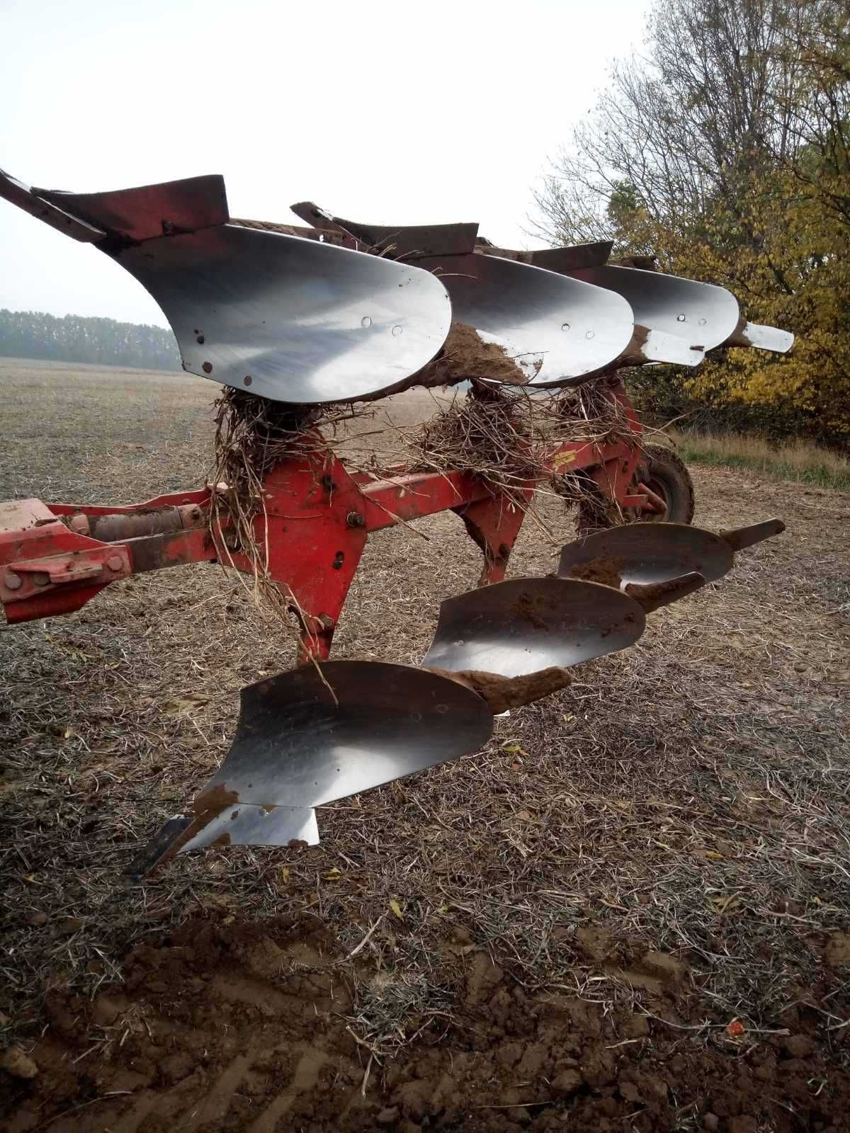 плуг оборотний 3+1