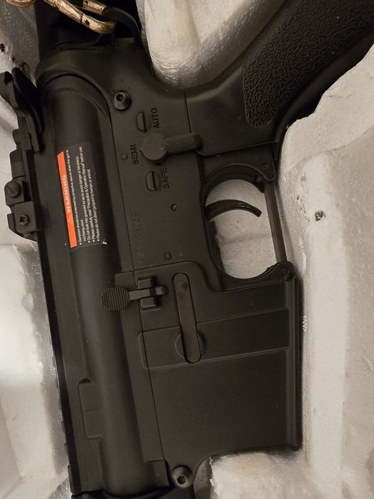 AIRSOFT M4 CYMA 518 320/400FPS HI CAP 350BBS