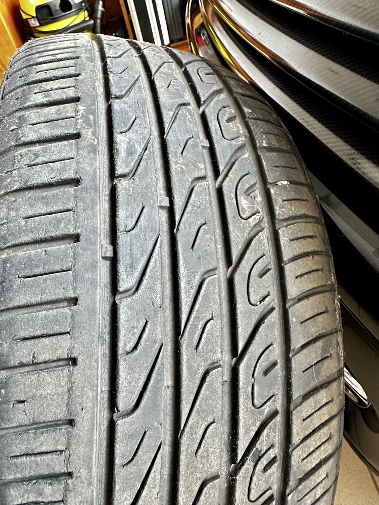 Pneu 205/45 R17 pouco uso