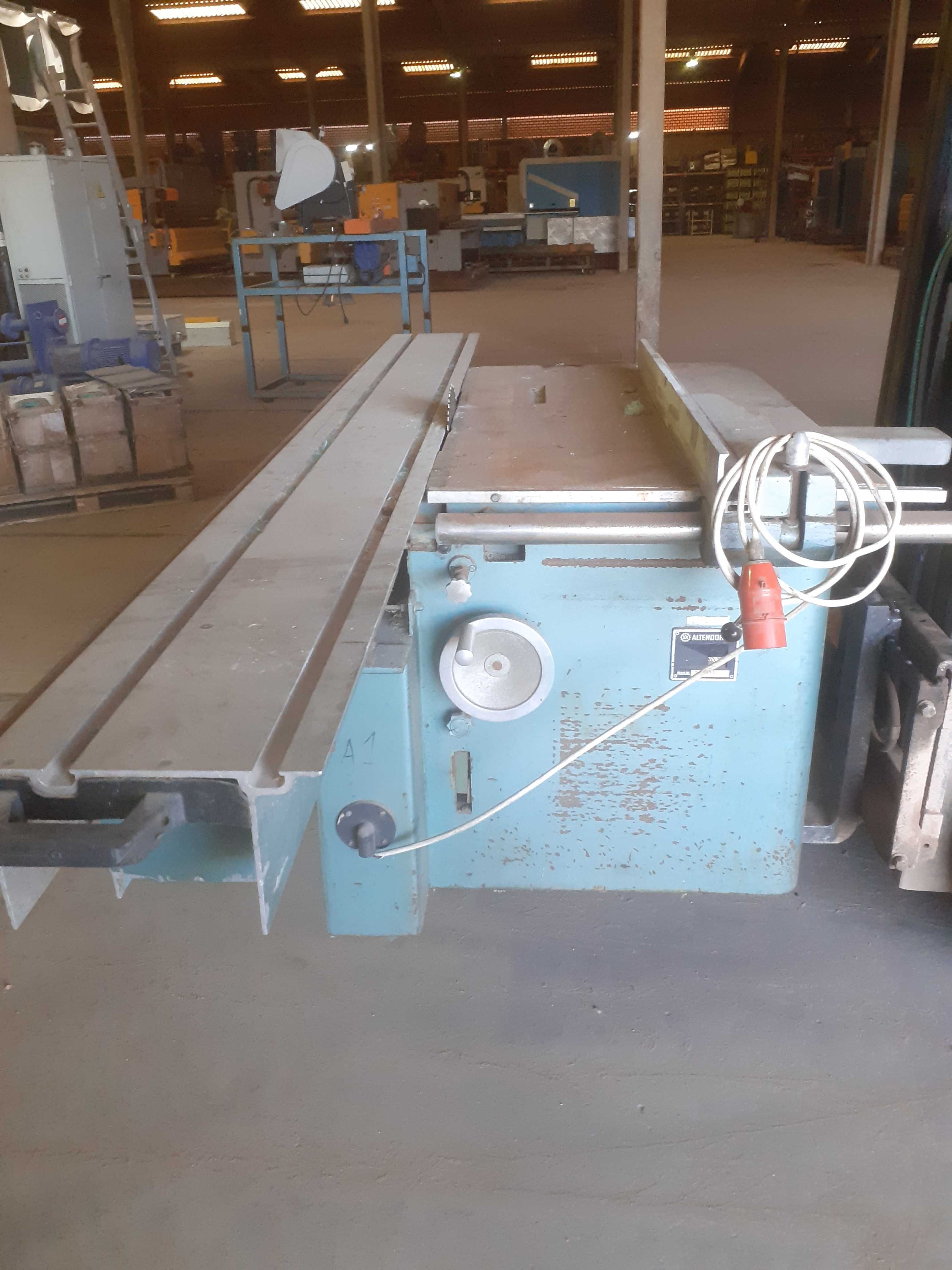 Esquadrejadora Altendorf F90