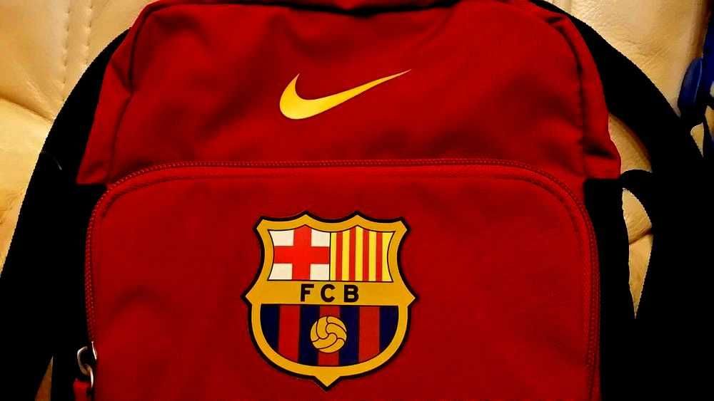 Сумка Nike.Новый комплект сумок Nike FC Barcelona.Оригинал.