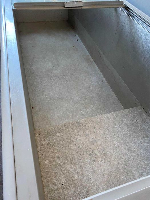 Морозильна скриня велика