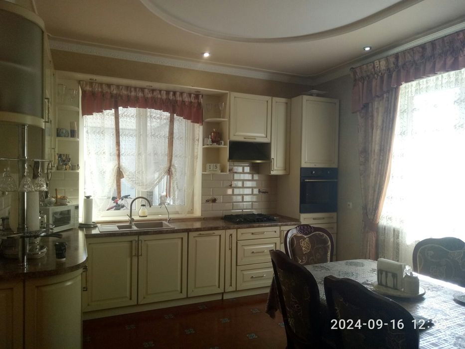 Продам шикарний новий будинок м. Суми