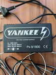 Zasilacz do efektów gitarowych Yankee Ps 9/1800 2 sekcje, do 8 efektów