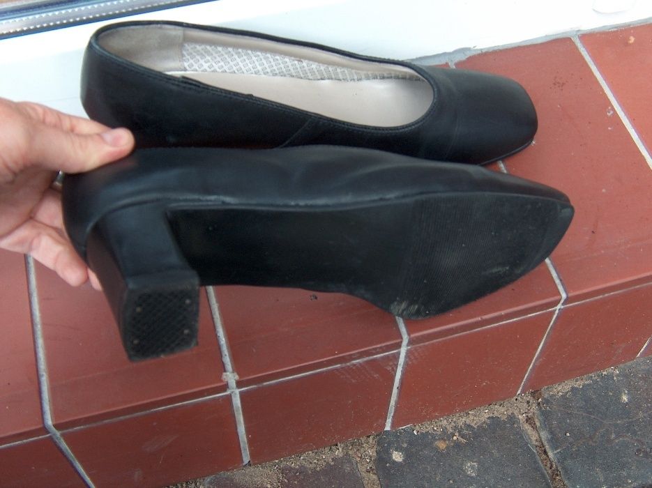 skórzane buty rozmiar 40 klasyczne czółenka Elaine