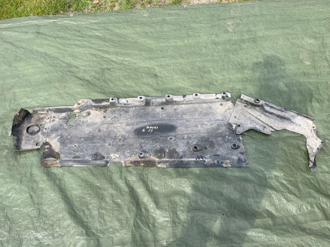 Audi A4 B6 B7 Osłona Nakładka Podwozia Prawa 8eb