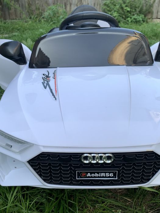 Дитяче авто на акамуляторі