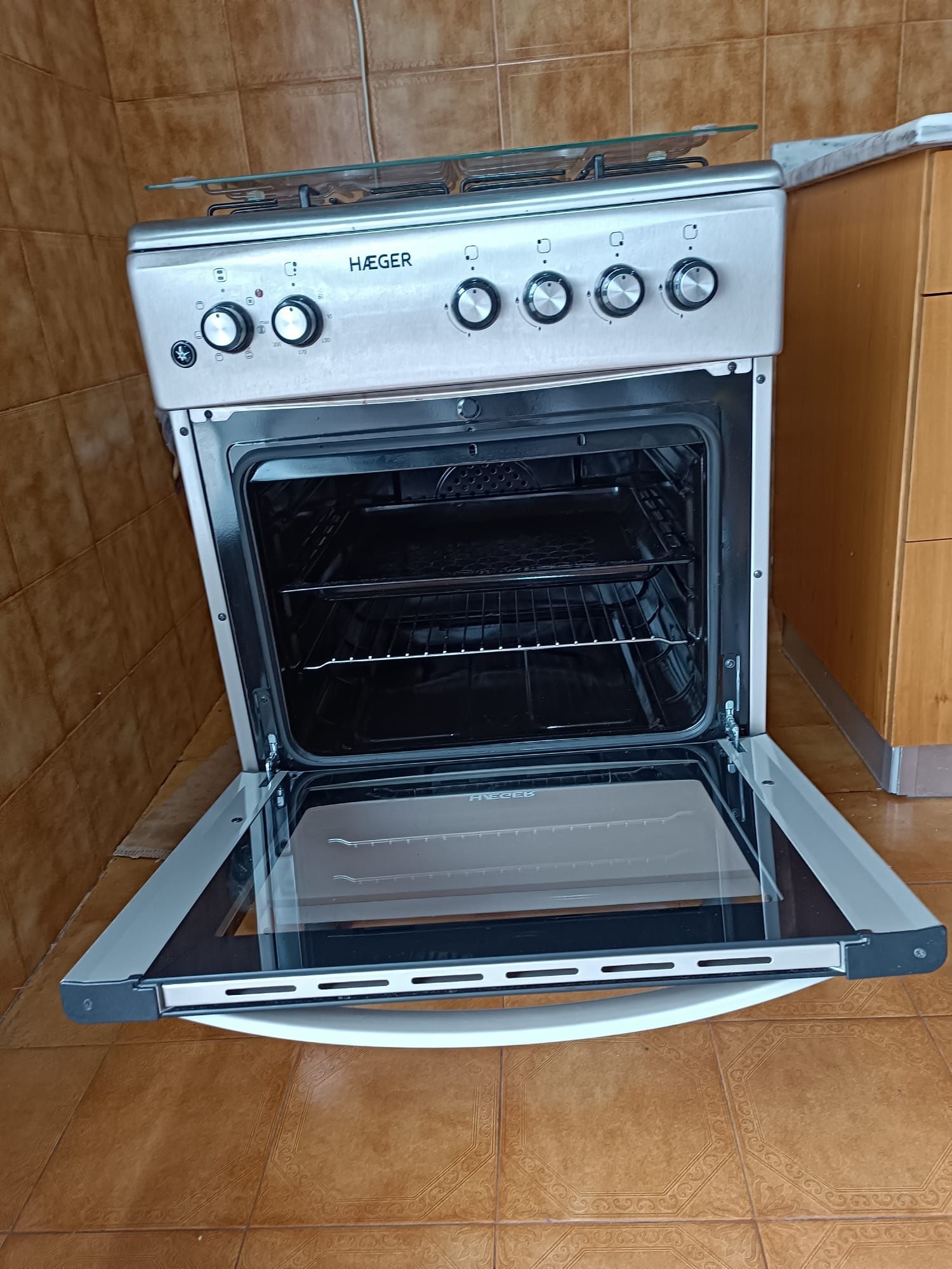 Fogão HAEGER de 4 bocas