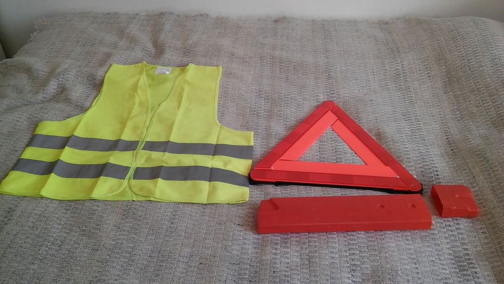 trójkąt ostrzegawczy odblaskowy bezpieczenstwo
