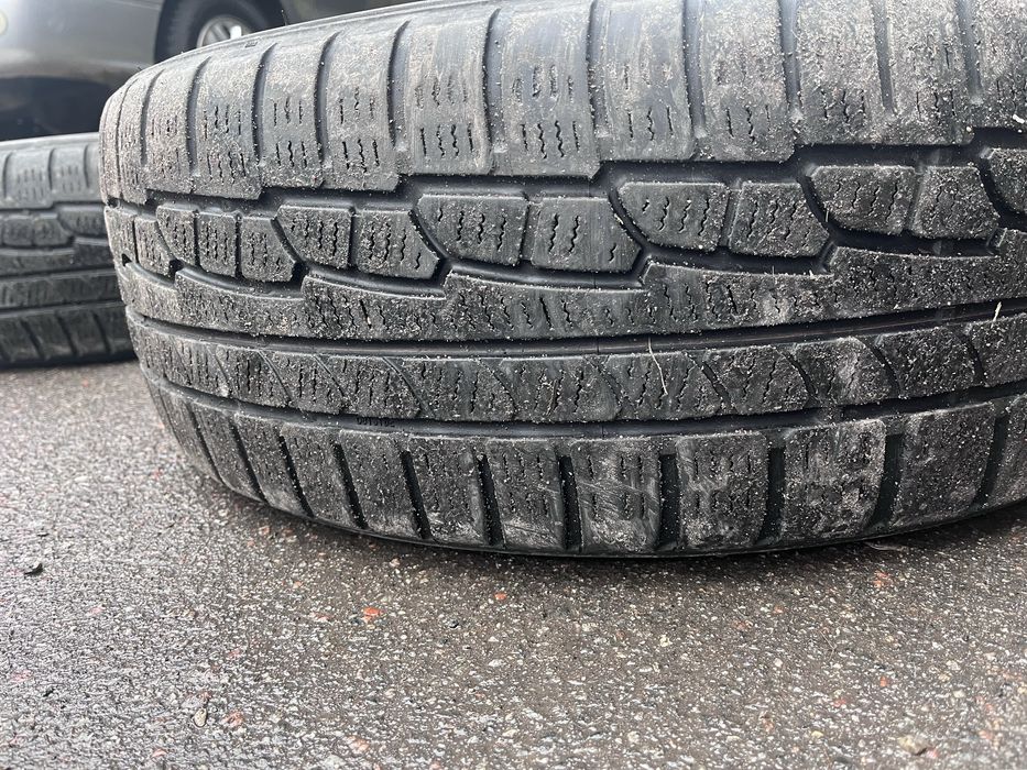 Пара 225/60/17 nokian