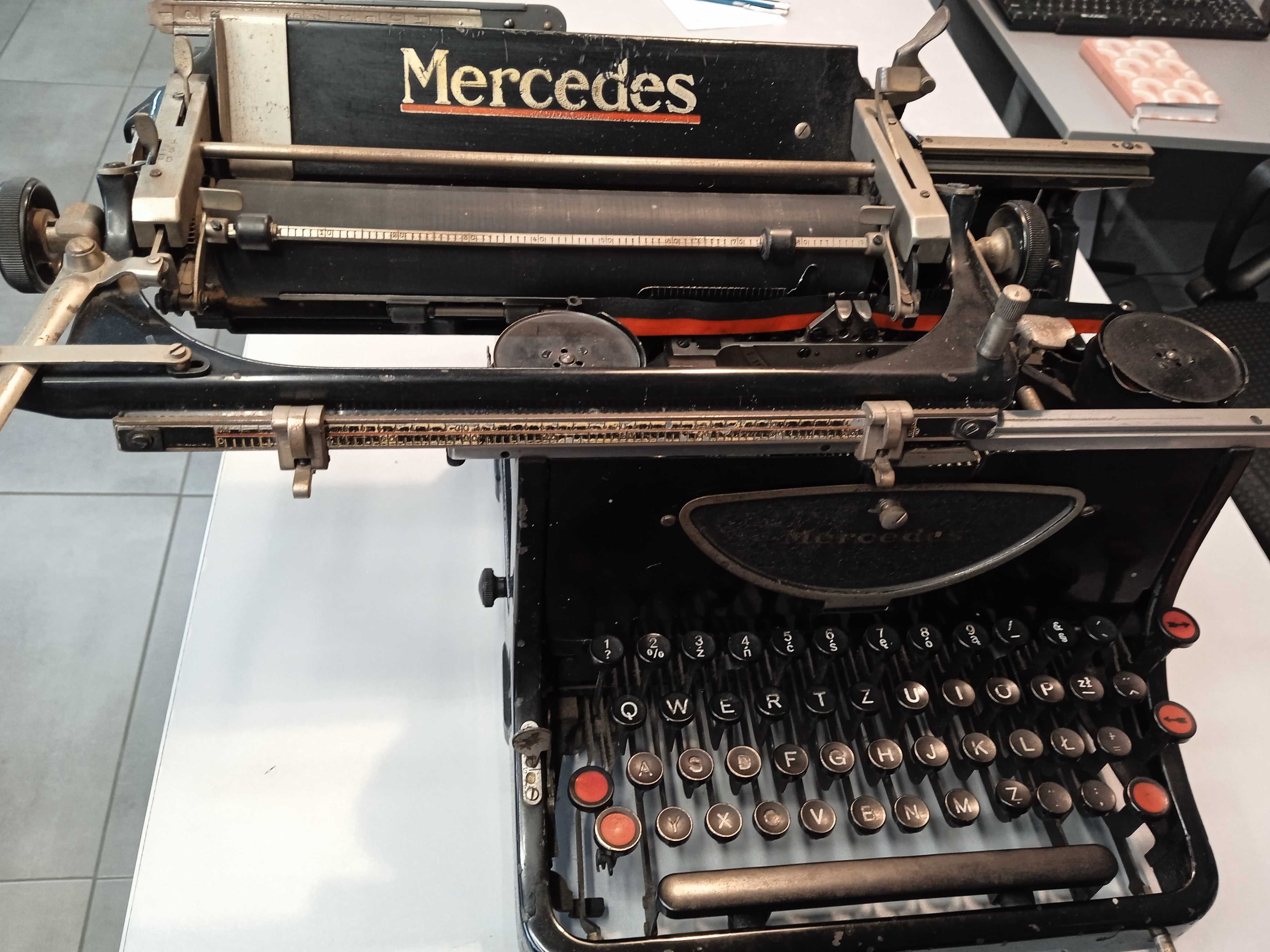 Zabytkowa maszyna do pisania