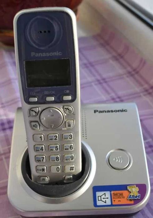 стаціонарний телефон Panasonic KX-TG7207UA