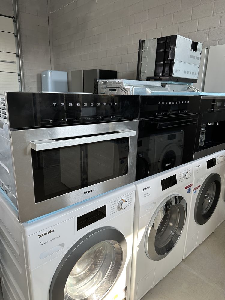 Мікрохвильова піч Miele DGM7440