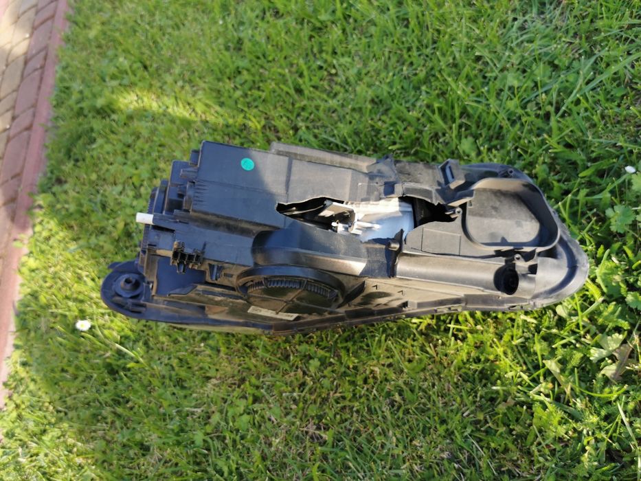 Lampa przednia prawa BMW X1