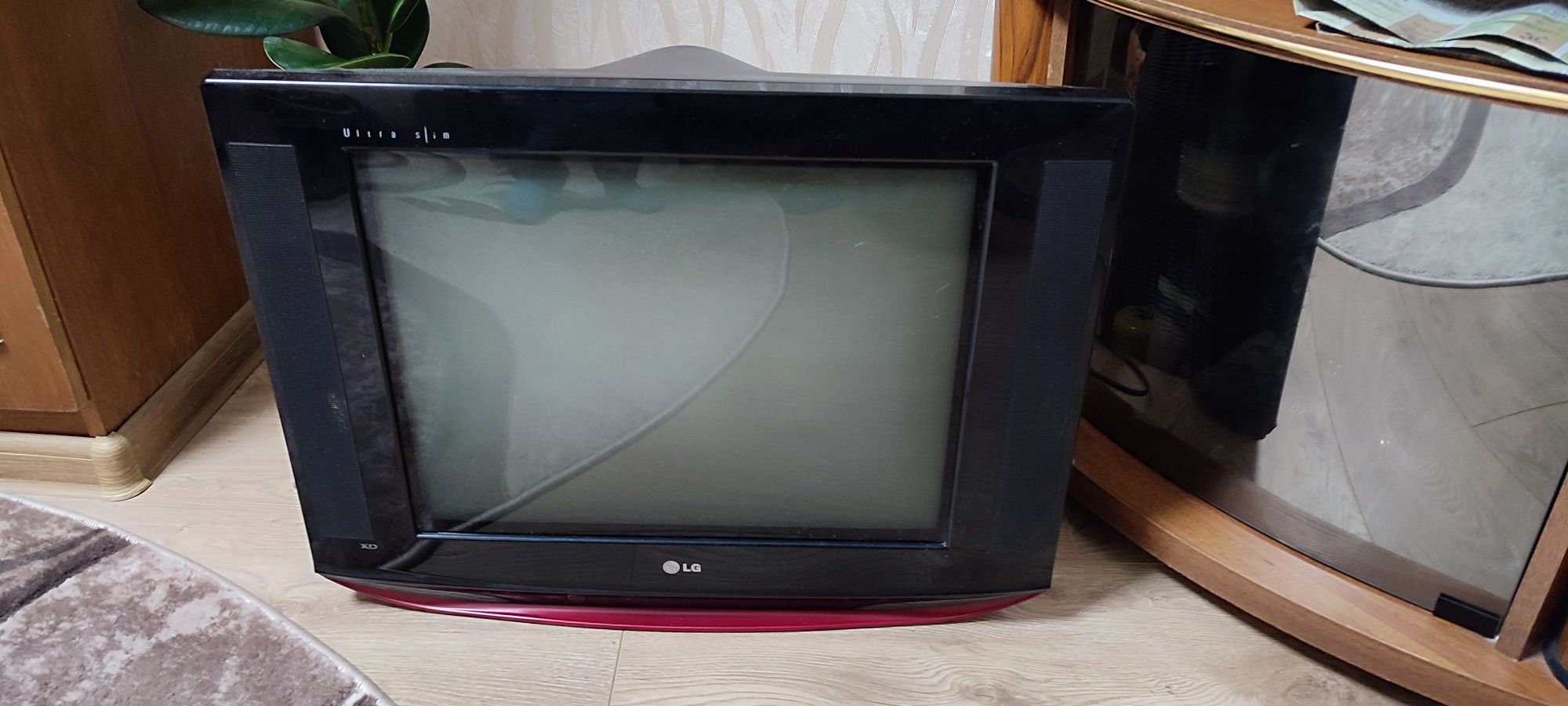 Телевізор LG 21FU6RL-Z4