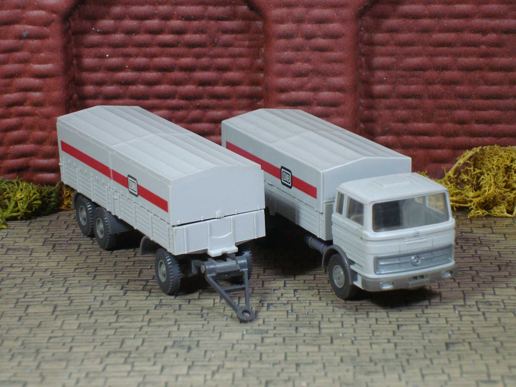 Wiking 43b - Mercedes / Camião com Reboque "DB" / Usado