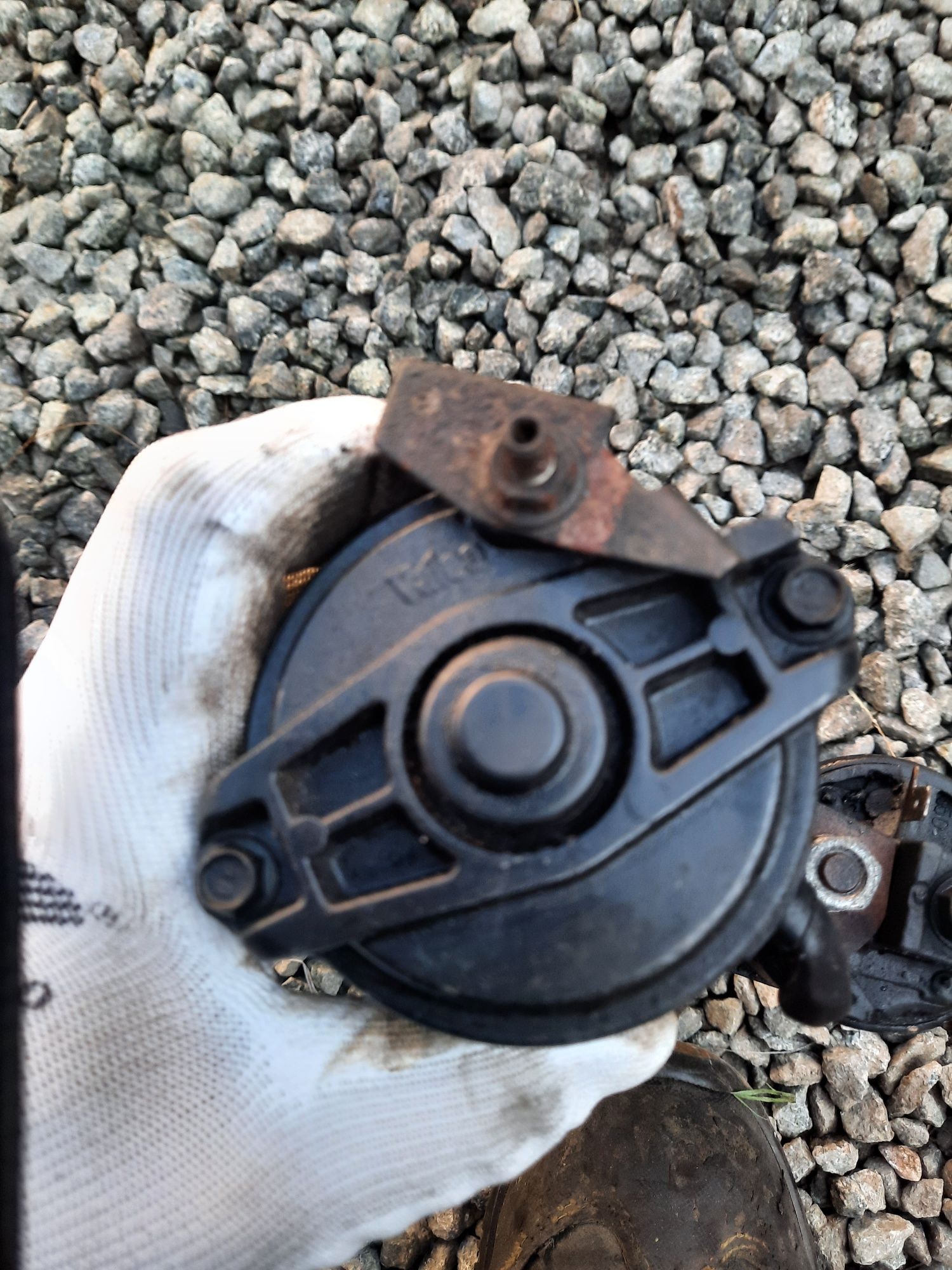 Volkswagen Passat b5 fl rozrusznik do skrzyni 5 biegowej
