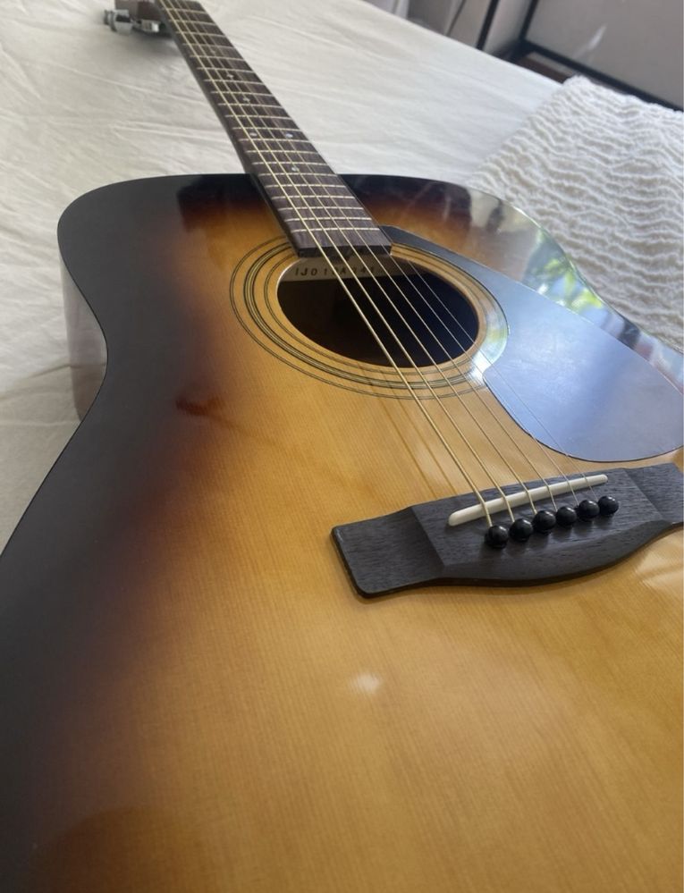 Guitarra YAMAHA Nova