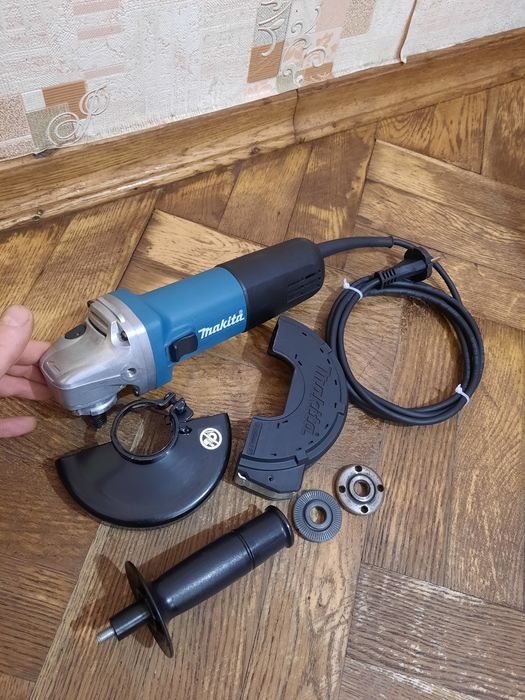 Плавний пуск,оригінал(2024)!!Болгарка Makita 9558HNR,840вт,круг 125мм