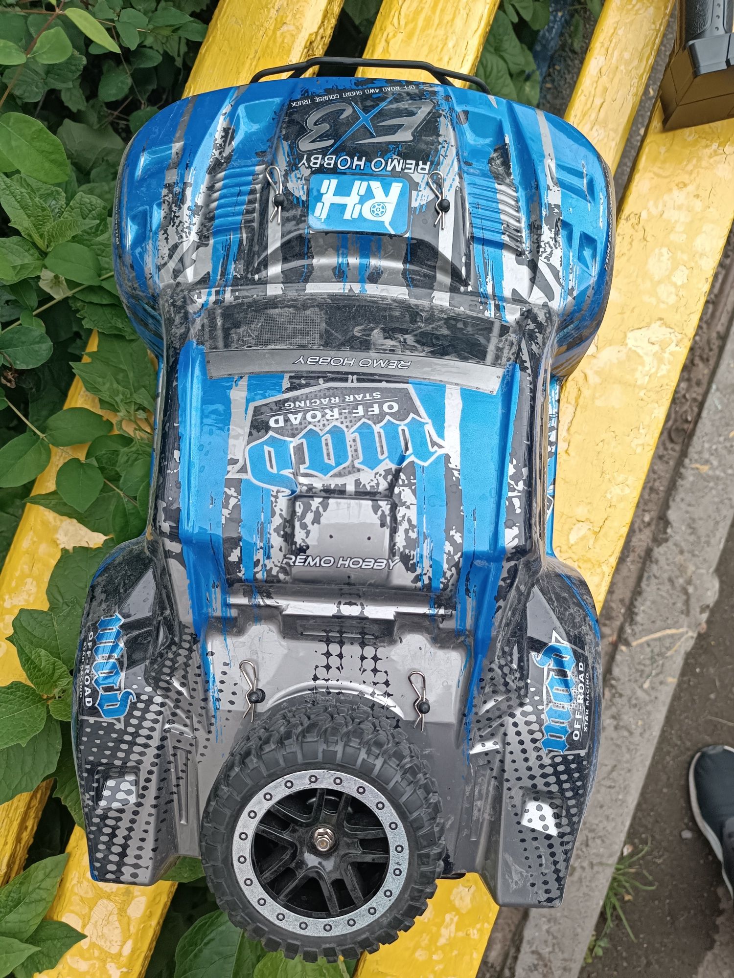 Радіокерована модель Remo Hobby EX3 БК