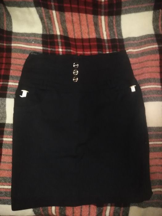 Продаётся черная юбка