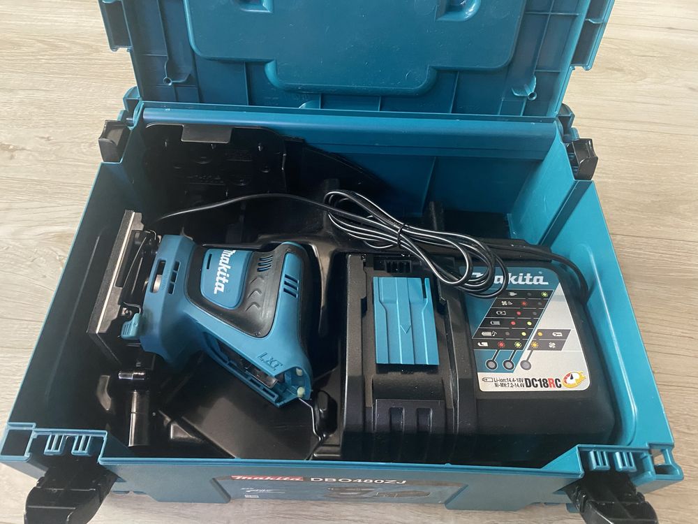 Makita DBO480 шліфмашинка