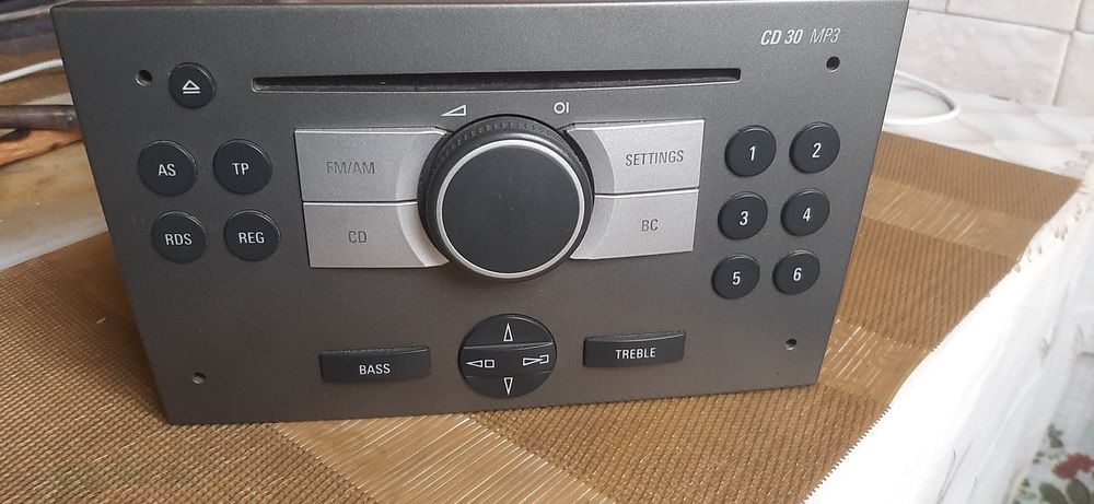 Штатная магнитола опель виваро 2007г.