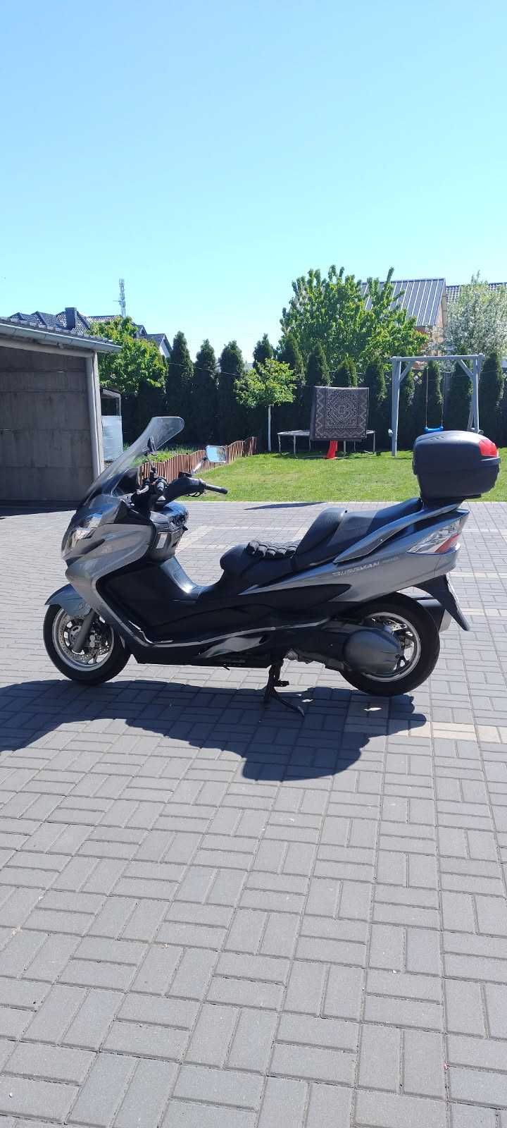 Suzuki Burgman 400