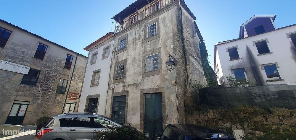 Moradia T4 para venda