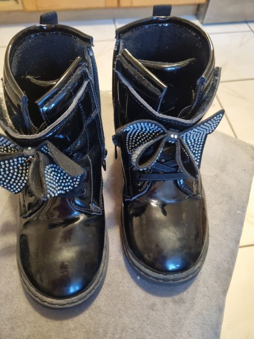 Buty półbuty czarne lakierkowe r.30 Nelli blue
